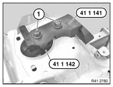 G09893088
