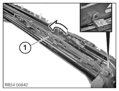 G09928347