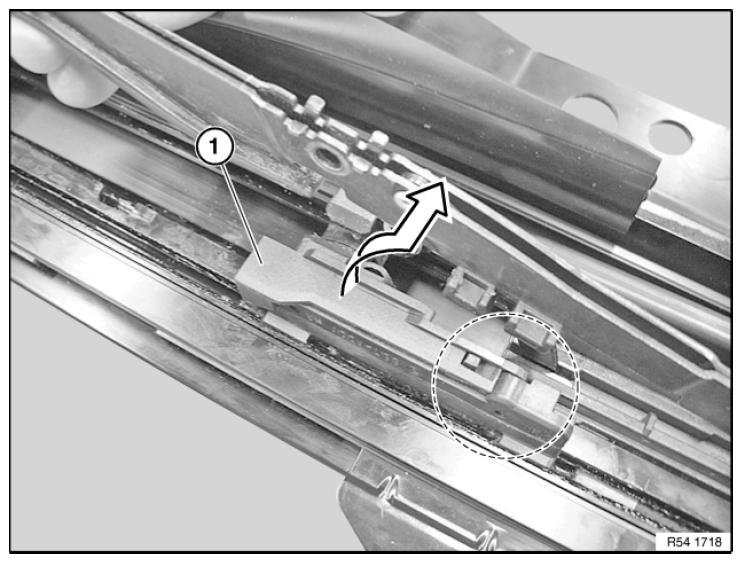 G09949179