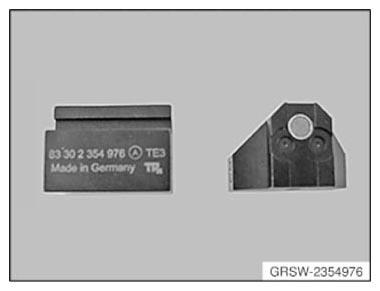 G09984942