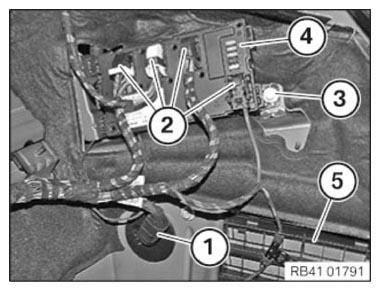 G10096779