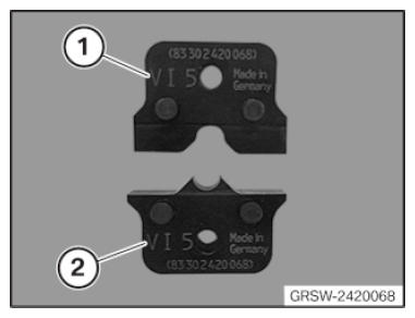 G10998105