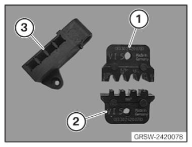 G10998107