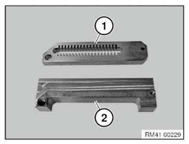 G11008040