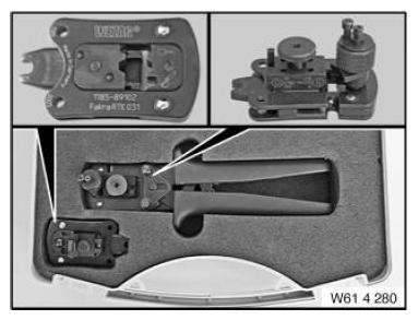 G11011744