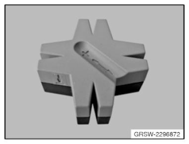 G11011844