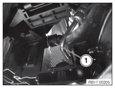 G11104624