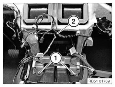 G11112261