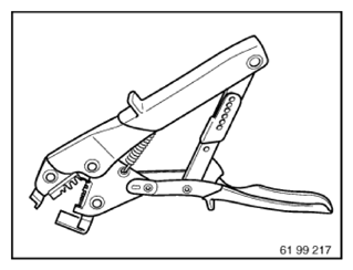 G11774932