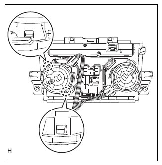 G12591783