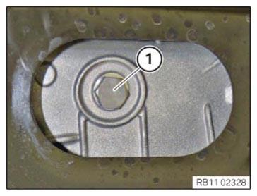 G12704702