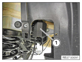 G13692103