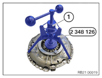 G13802895