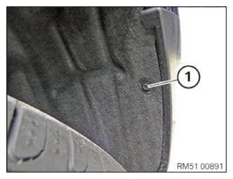 G13823984