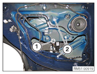 G13824375