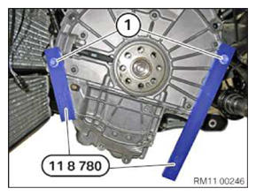 G13858903