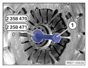 G13859890