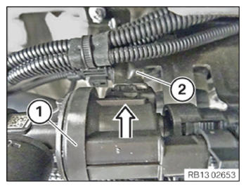 G14927992