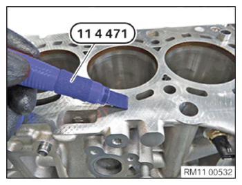 G15329379
