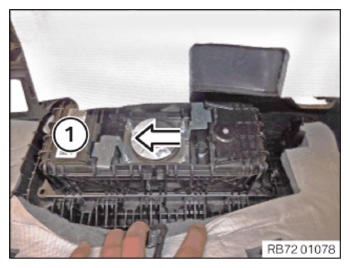 G15341618