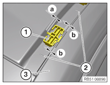 G15701027